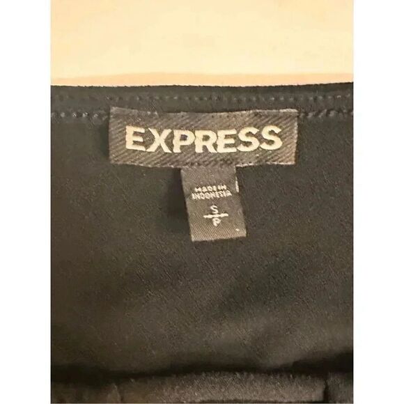 Express Sleeveless Top - Picture 5 of 13